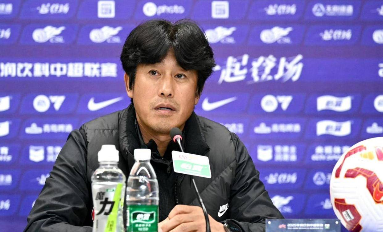 包含今晚多特蒙德再遭质疑：中超节点到来；球迷炸锅；赛程密集仍需轮换的词条壹号娱乐模拟器